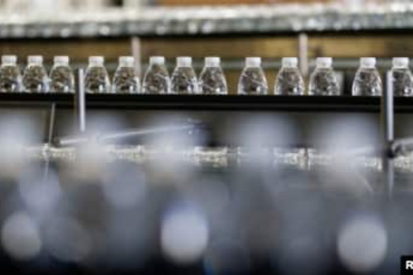 4 წლით, 2031 წლამდე გადაავადეს პლასტმასის ბოთლებით სასმლის გაყიდვის აკრძალვა