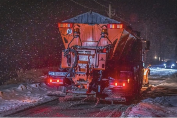 ტექნიკური მარილით მუშავდება გზები, იწმინდება როგორც ცენტრალური, ისე მეორეხარისხოვანი ქუჩები - თბილისის მერია