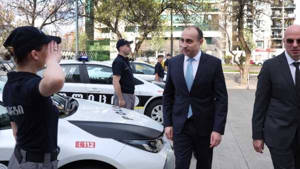 გეკა გელაძემ საექსპერტო-კრიმინალისტიკური დეპარტამენტის განახლებული ავტოპარკი და ახალი მოძრავი ლაბორატორიები დაათვალიერა