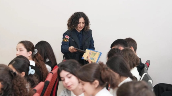 საჯარო სკოლებში ანტინარკოტიკული კამპანია „მე მომავალში“ გრძელდება