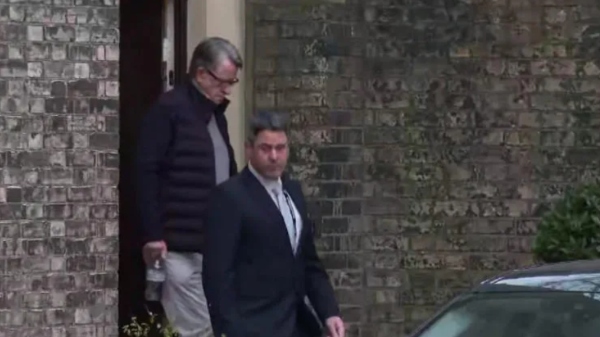 ლონდონის პოლიციამ  აშშ-ში ყოფილი ელჩი დააკავა