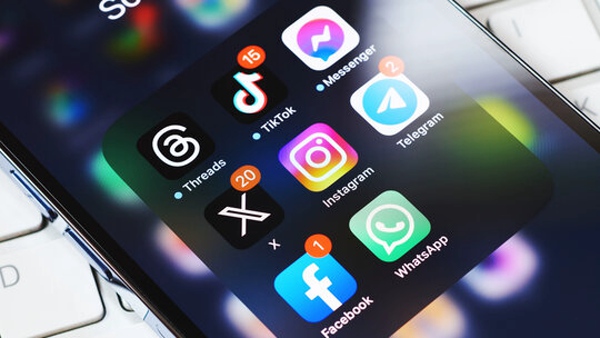 საბერძნეთში 15 წლამდე ბავშვებისთვის სოციალური ქსელების გამოყენების აკრძალვა 2027 წლიდან ამოქმედდება