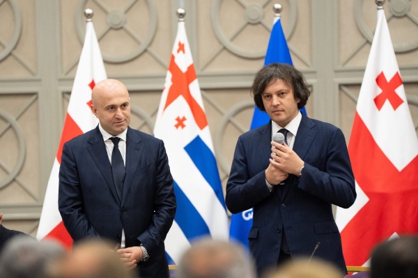 “ქართული ოცნების” ლიდერები აჭარის პარტორგანიზაციების წარმომადგენლებს შეხვდნენ