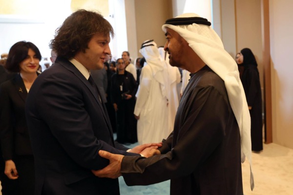 პრემიერ-მინისტრი არაბთა გაერთიანებული საამიროების პრეზიდენტს ტელეფონით ესაუბრა