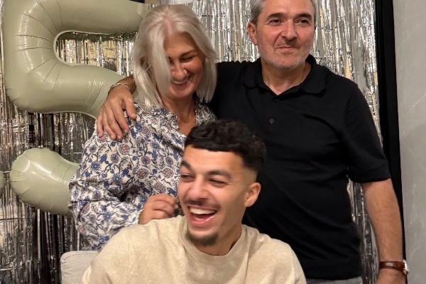 დღეს გიორგი მიქაუტაძის დაბადების დღეა - ქართველი თავდამსხმელი, რომელმაც მსოფლიო დაიპყრო